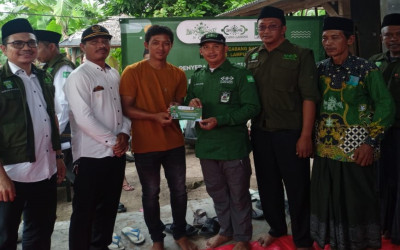 LAZISNU PCNU Mataram Salurkan Bantuan untuk Korban Angin Puting Beliung di Kecamatan Palas